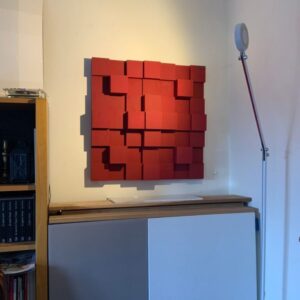 Panneau de diffusion tridimensionnel derrière une installation stéréo pour renforcer la sensation d’espace Panneau de diffusion tridimensionnel derrière une installation stéréo pour renforcer la sensation d’espace