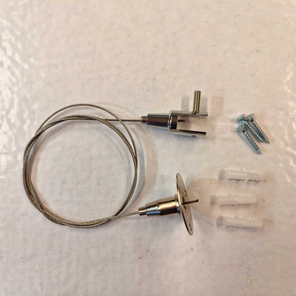 Crochet pour panneau de plafond vertical