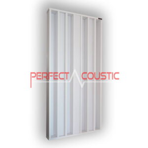 Diffuseur QRD blanc à structure géométrique profonde, composé de puits verticaux de différentes profondeurs pour une diffusion homogène du son