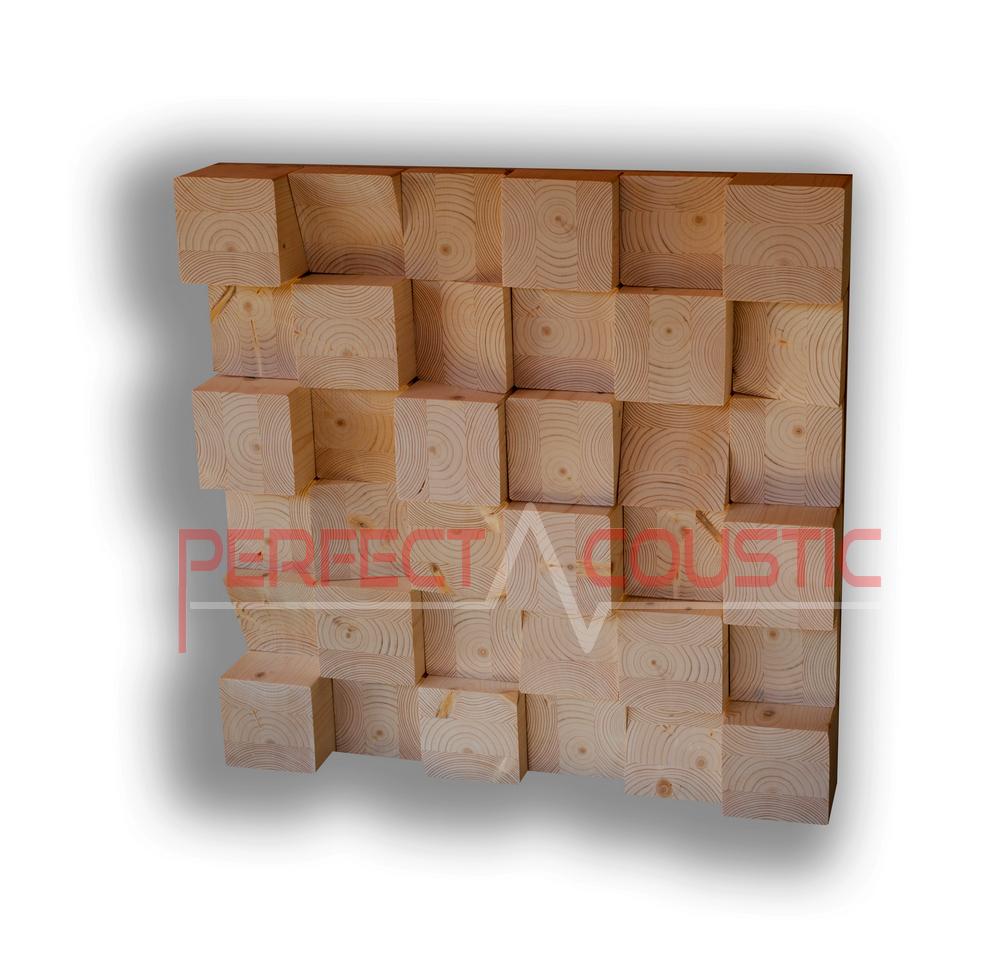 Diffuseur sonore Cube en bois naturel clair vu presque de face, composé de blocs carrés aux profondeurs irrégulières et aux cernes du bois apparents.