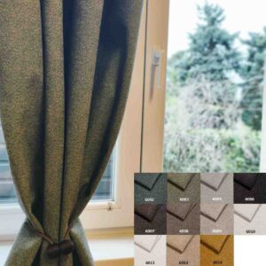 Rideau acoustique Meva devant une fenêtre avec texture textile visible