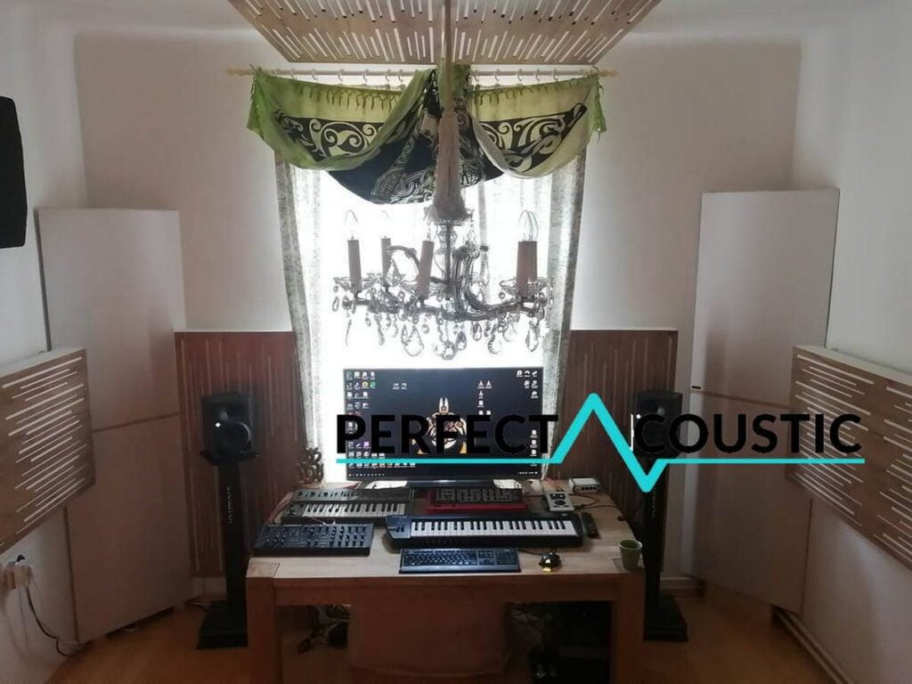 tudio maison élégant avec panneaux acoustiques de studio