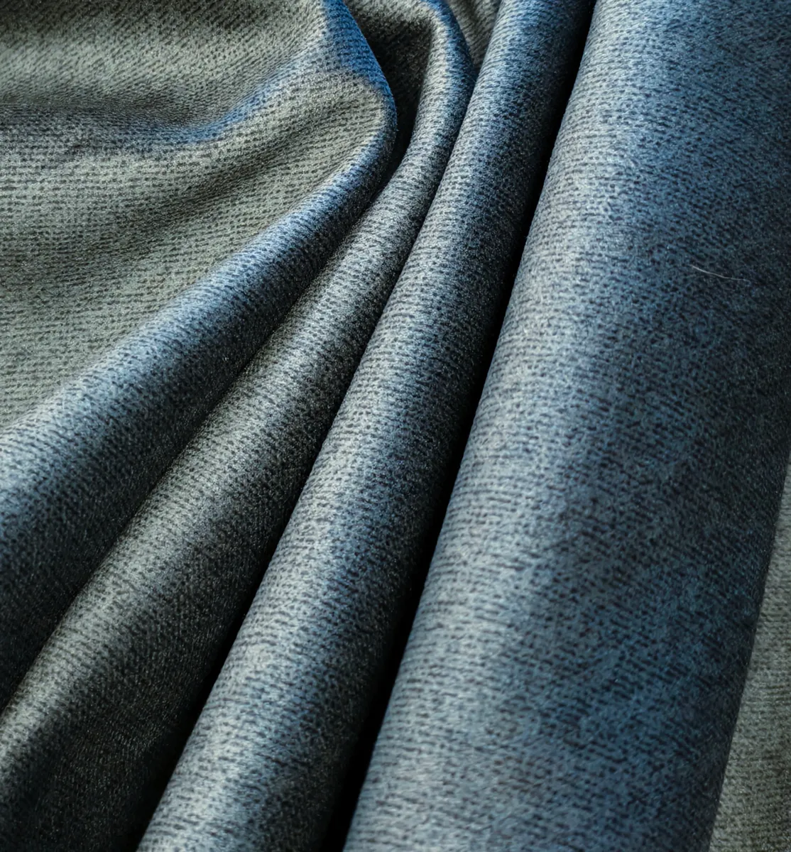 Tissu acoustique Forio bleu foncé en gros plan
